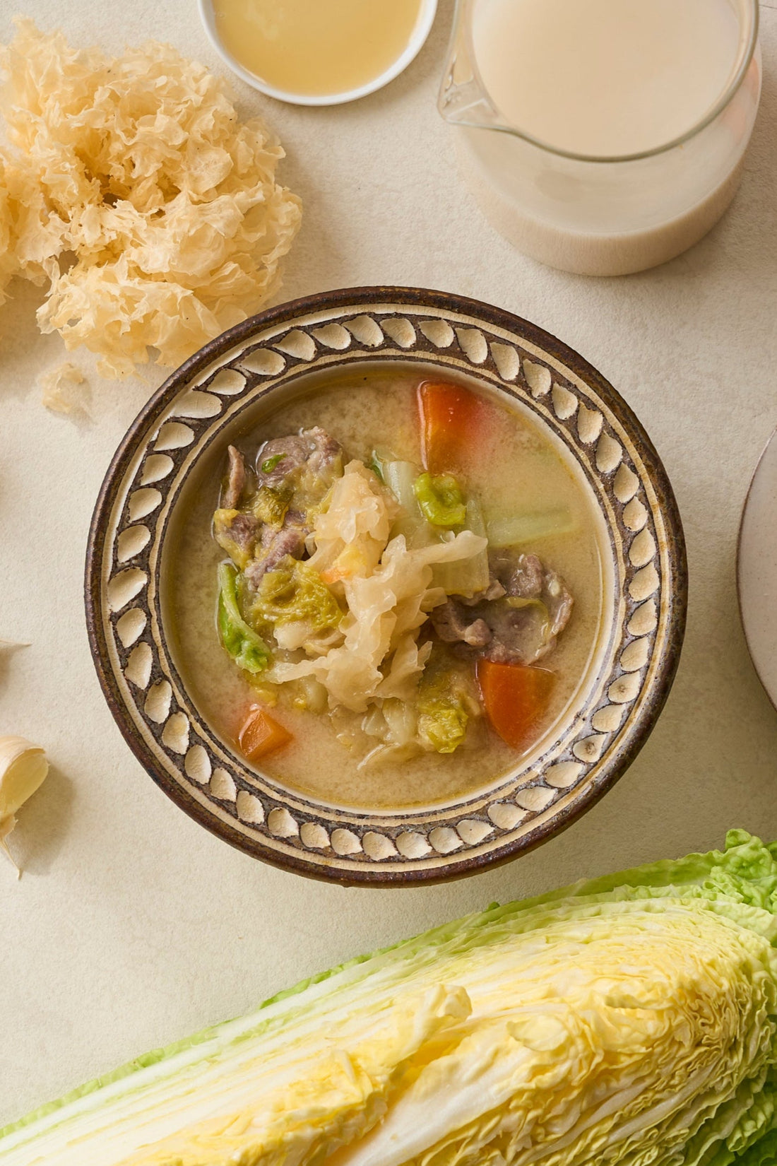 【寒い季節に】カラダうるおす 白きくらげの白味噌豚汁(300g)