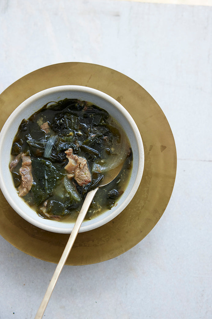 【不動の人気】カラダめぐる 牛肉入り韓国風とろとろワカメスープ(300g)