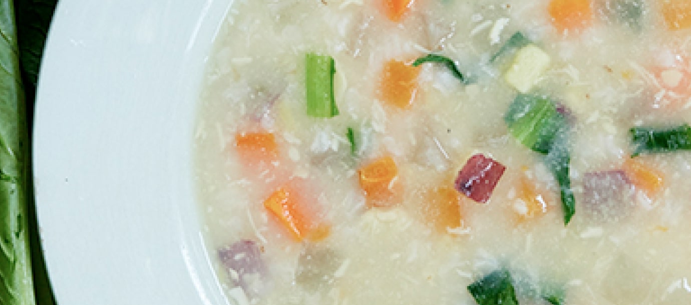 たっぷり野菜のにんにくおかゆ